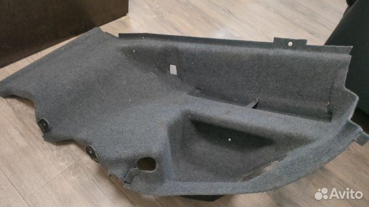 Обшивка багажника правая Bmw 650I E63 N62N 4.8