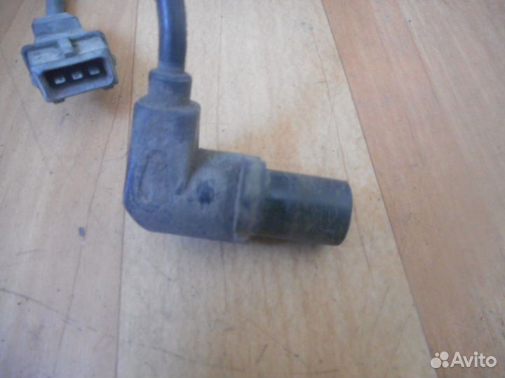 Датчик положения коленвала Daewoo Nubira J100 (1997-1999)