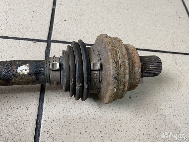 Привод задний левый Volkswagen Tiguan