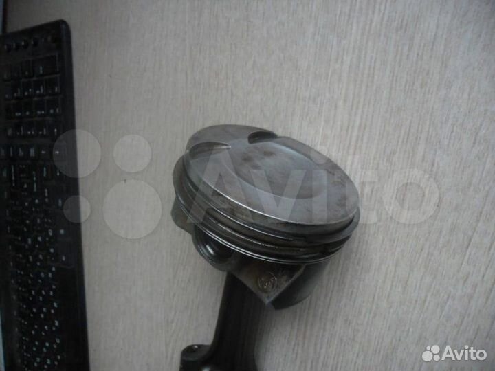 Поршень Skoda Octavia A5 2.0 tfsi