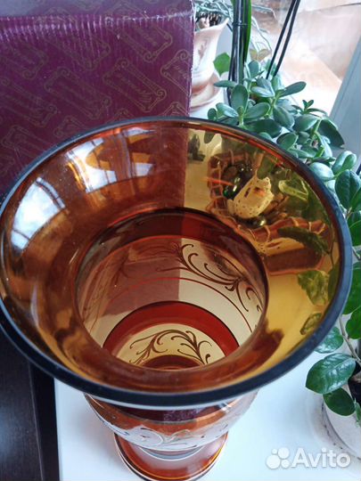 Новая высокая ваза Амбер (Bohemia)