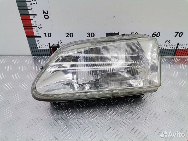 Фара передняя для Renault Scenic 1 7701672734