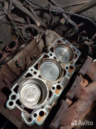 Помощник автослесаря, автомеханика