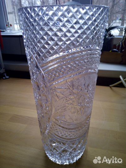 Хрустальные салатники, ваза и стеклянная посуда