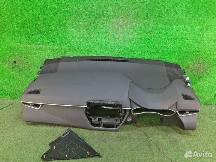 Торпедо Toyota Corolla