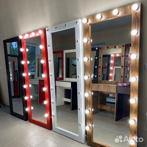 Зеркало с лампочками