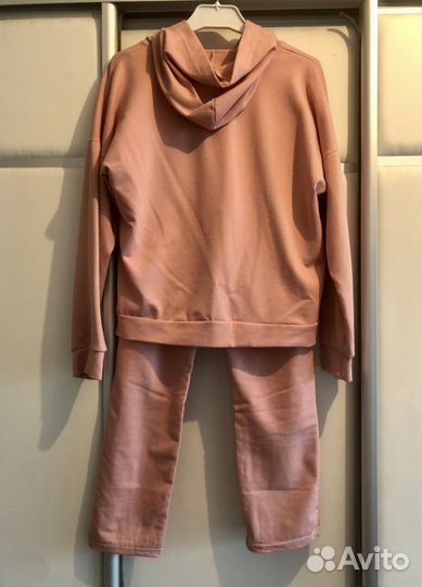 Спортивный костюм женский