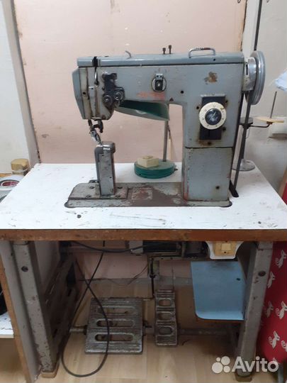 Швейная машина колонковая