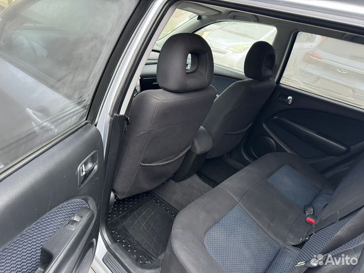 Mitsubishi Outlander 2.4 AT, 2006, 218 000 км