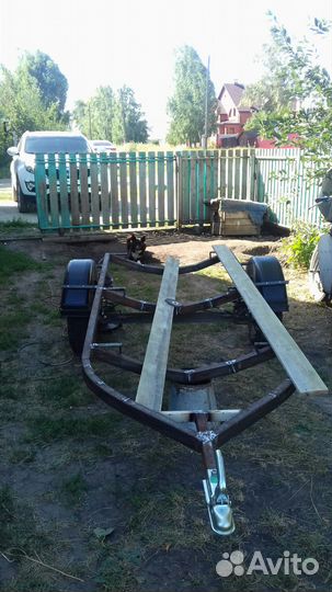 Лодочный прицеп