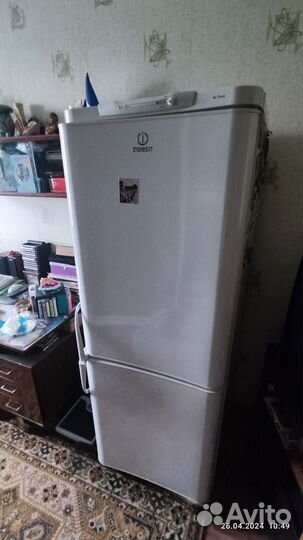 Холодильник бу indesit