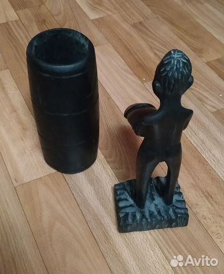 Африканская статуэтки чёрное дерево