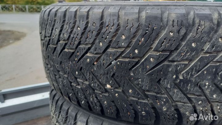 Nokian Tyres Hakkapeliitta 8 SUV 215/65 R16 102T