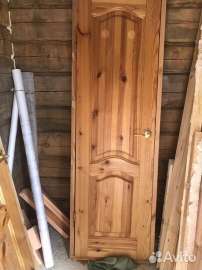 Дверь из массива сосны