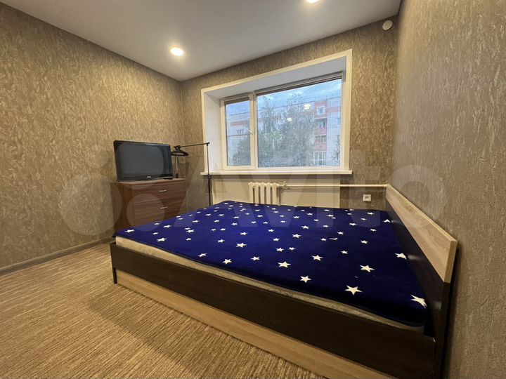 Комната 14 м² в 5-к., 3/5 эт.