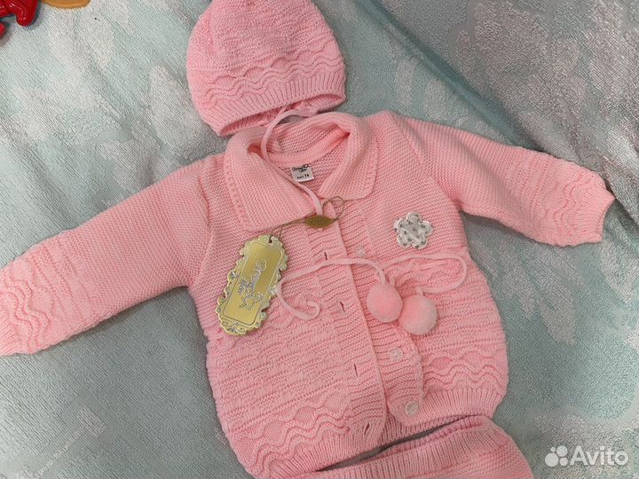 Вязаный костюм на девочку 74-80