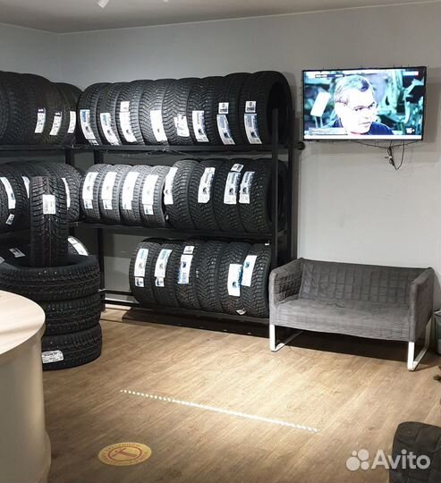 Nokian Tyres WR SUV 4 275/45 R21 110W