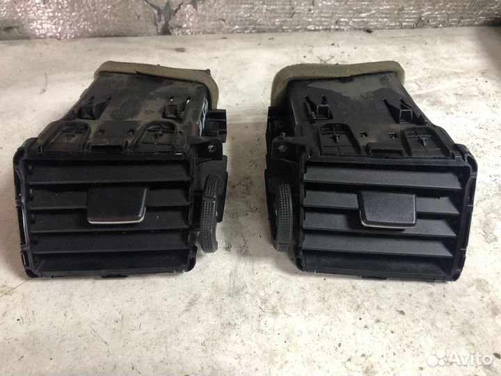 Дефлектор воздуховода Nissan Tiida 1