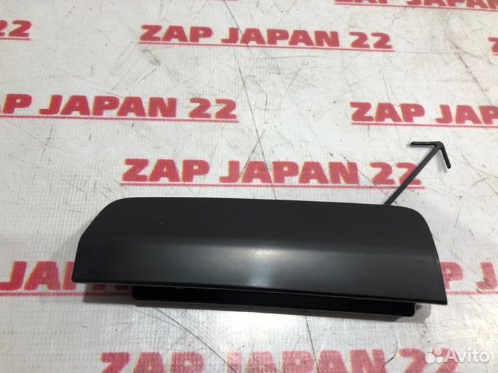 Заглушка бампера передняя левая Toyota Rav4 50