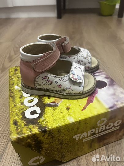 Сандалии для девочки Tapiboo 20 размер