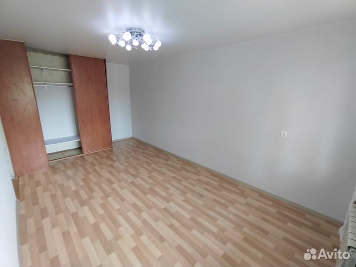 Ремонт квартир, поклейка обоев