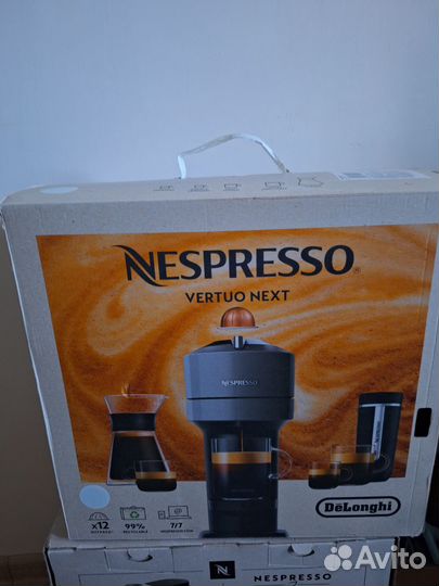 Капсульная кофемашина nespresso новая