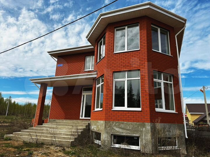 Коттедж 240 м² на участке 5 сот.