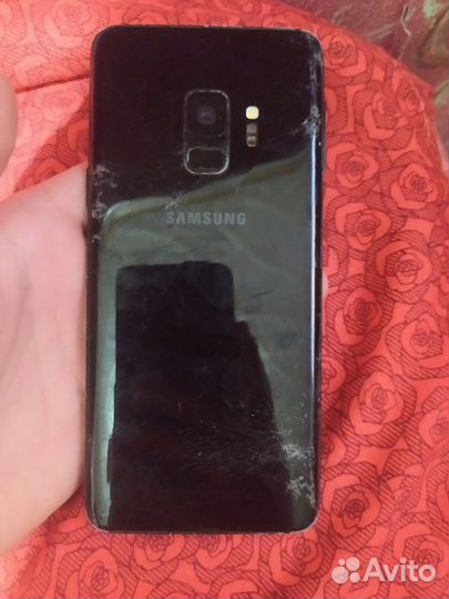 Samsung Galaxy S9, 4/64 ГБ