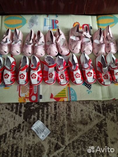 Сандали для девочки новые