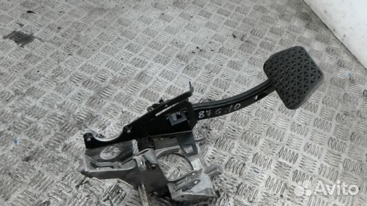 Педаль газа jeep cherokee KJ (87G10NW01)