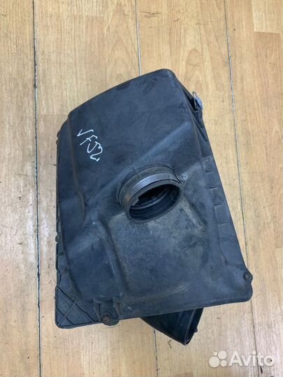 Корпус воздушного фильтра Opel Astra H Z19DT