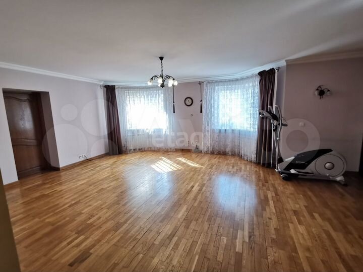 5-к. квартира, 183,7 м², 4/10 эт.