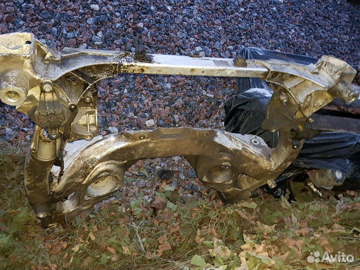 Подрамник передний. задний привод bmw f02 f01 f10