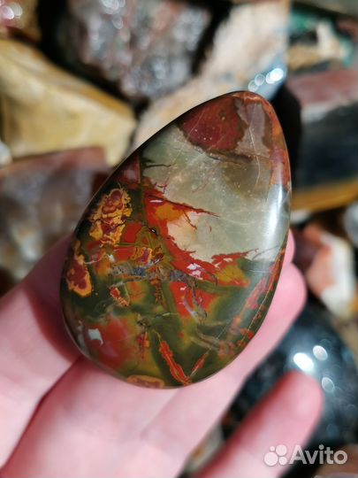 Яшма, кабошон