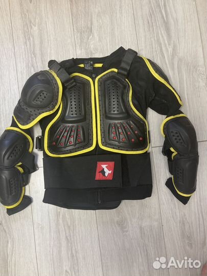 Моточерепаха защита тела MadBull Turtle Junior / Д