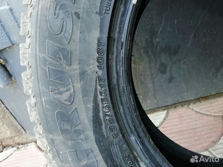 Bridgestone Ice Cruiser 7000 235/65 R17 108T