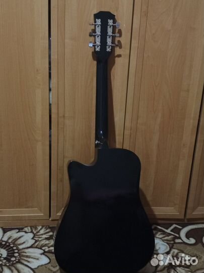 Акустическая гитара belucci