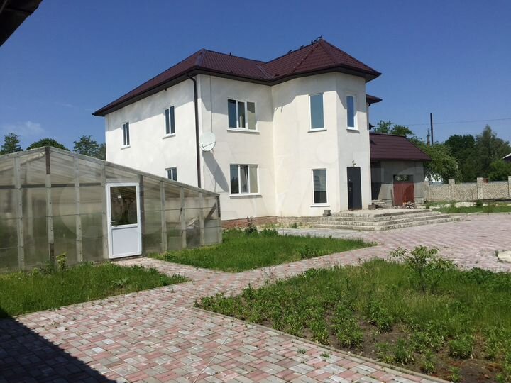 Дом 256 м² на участке 12 сот.