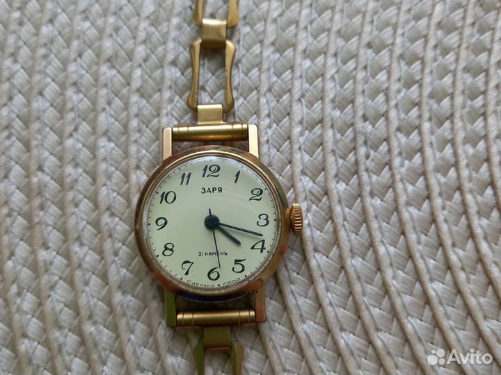 Часы наручные на запчасти