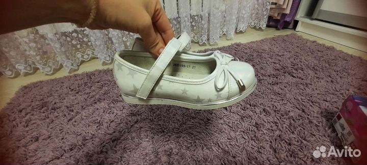 Туфли для девочки новые