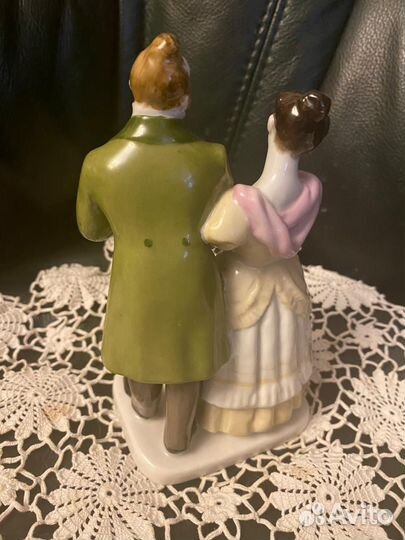 Статуэтка фарфоровая Маниловы