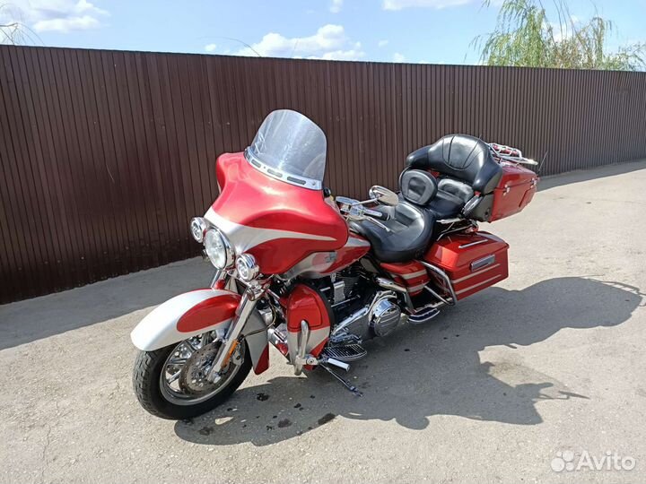 Harley Davidson Electra Glide CVO 110