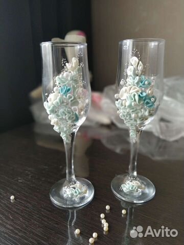 Свадебные бокалы / фужеры в голубых и белых тонах