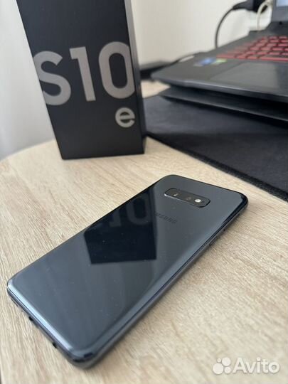 Samsung Galaxy S10e, 8/128 ГБ