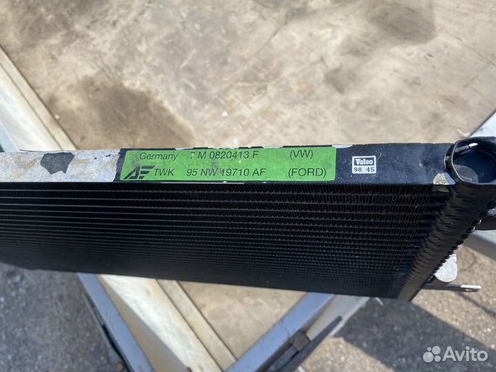 Радиатор кондиционера VW Sharan 7M0820413F