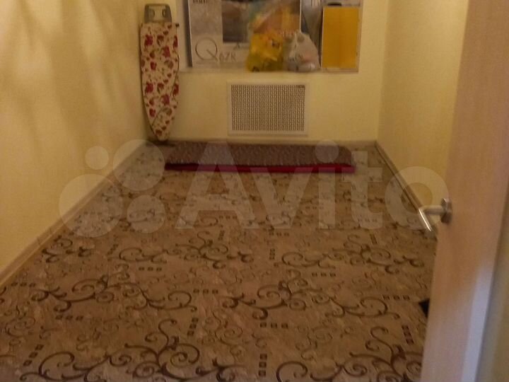 Комната 60 м² в 3-к., 1/3 эт.