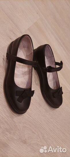Туфли для девочки бу 1 раз