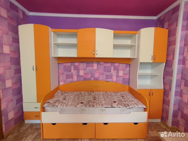 Стенка в детскую