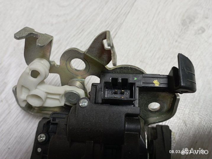 Замок багажника задний Audi Q5 8R cdnc 2011