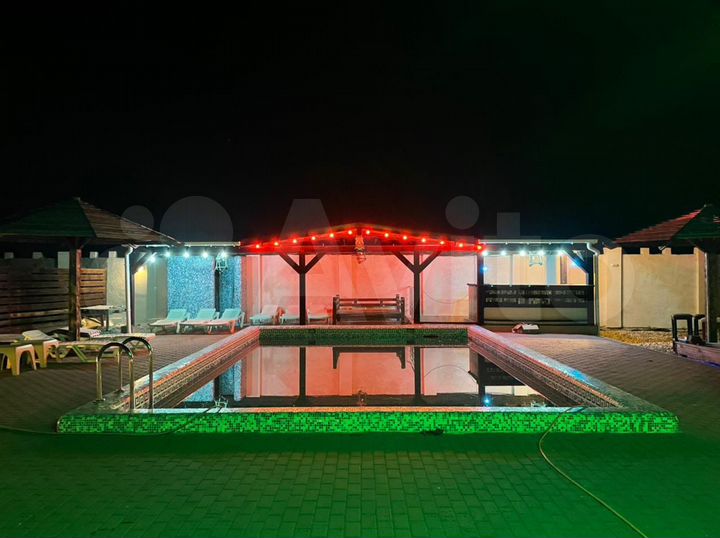 Дом 610 м² на участке 42 сот.